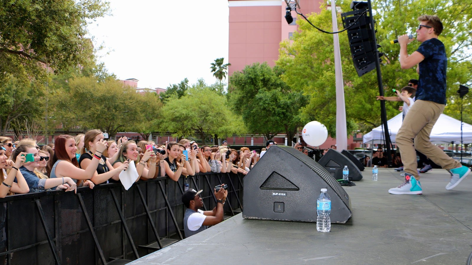 Full Sail Sponsors a Stage at Playlist Live - Hero image