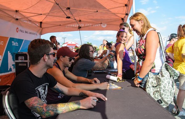 Featured image - Warped Tour Photos Videos From The Road Inline