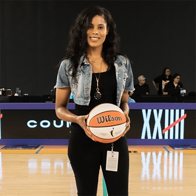 Image of Danelle Barker